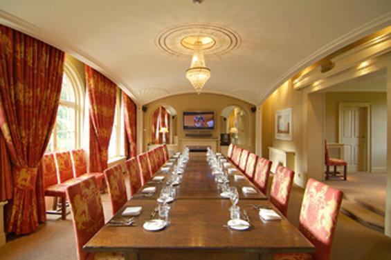 Milsoms Hotel Дедъм Ресторант снимка