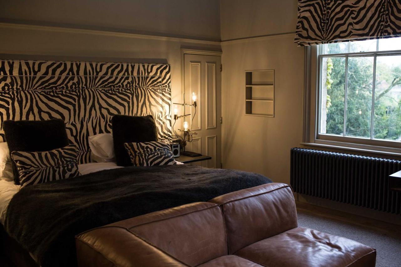 Milsoms Hotel Дедъм Екстериор снимка